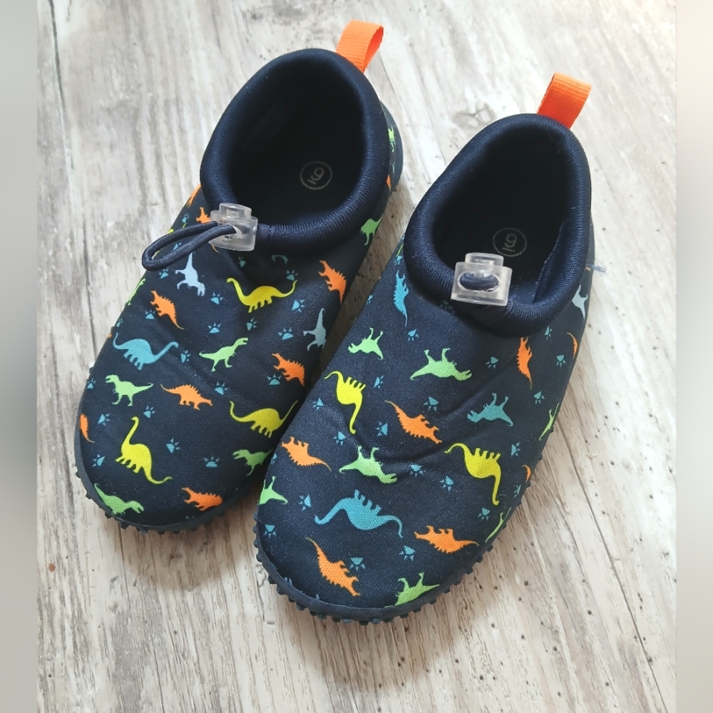 Toddler Boy Water Shoes Size 9 – Navy Blue Dinosaur Print